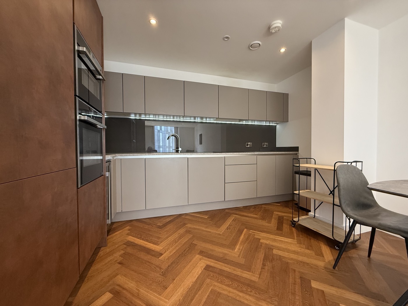 40.02 Deansgate Square — interior view 6